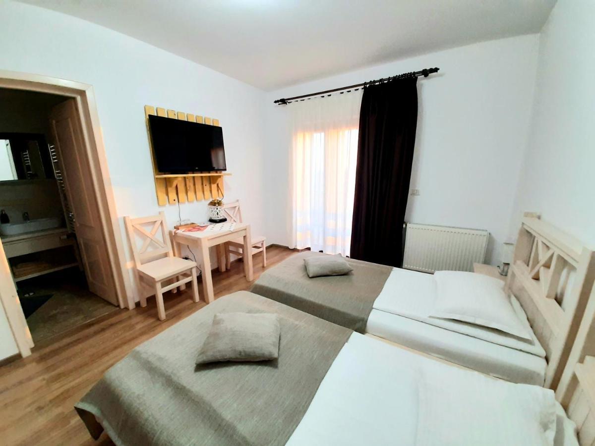 Dor De Casa Doljesti Exterior foto